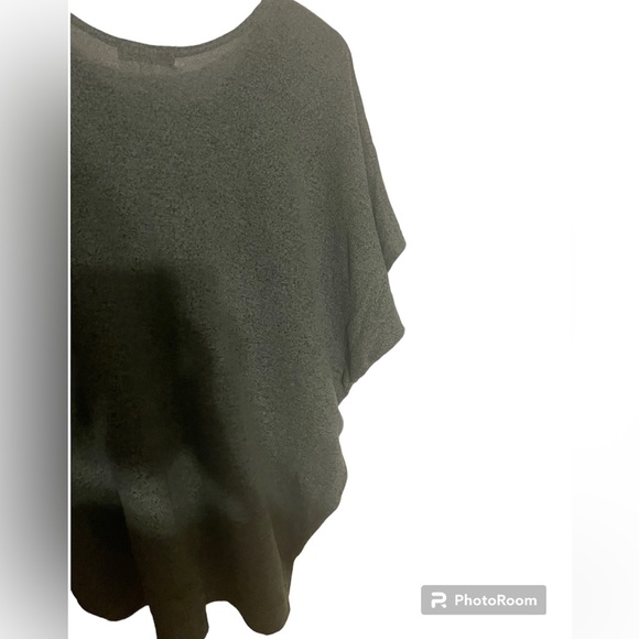 Green Top - Picture 5 of 5